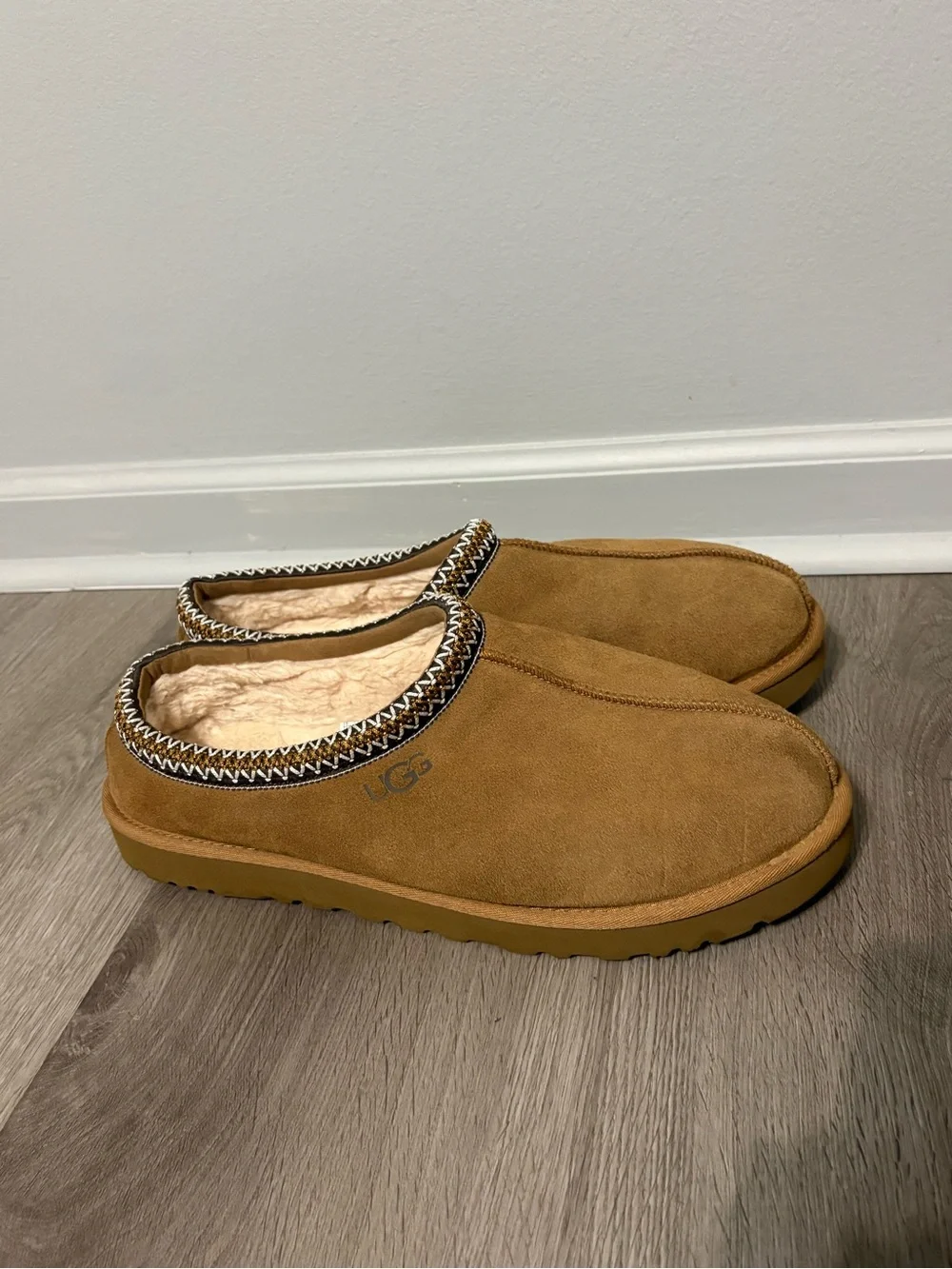 UGG Men's Tasman Chestnut Suede Slippers S/N 5950 - Size 15 EUR 49.5